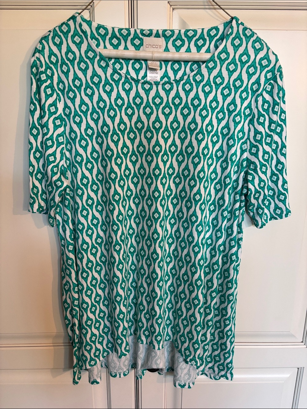 Chico's Green, blue and White Geometric pattern Short-Sleeve Tee